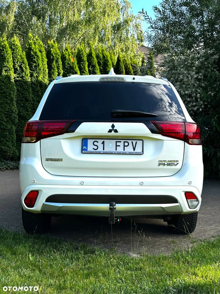 Mitsubishi Outlander Intense + - 9