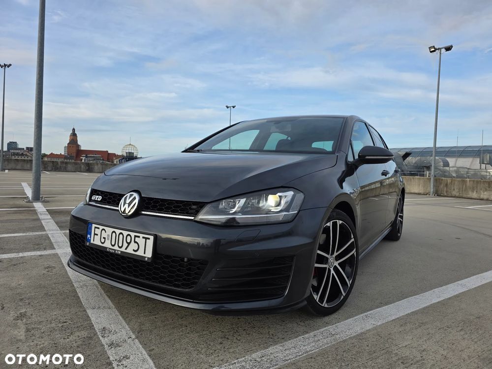 Volkswagen Golf 2.0 TDI BMT GTD - 36