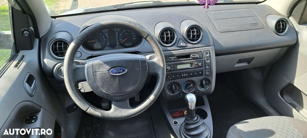 Ford Fiesta 1.4i Comfort - 4