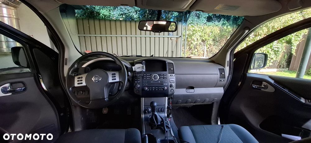 Nissan Pathfinder - 24