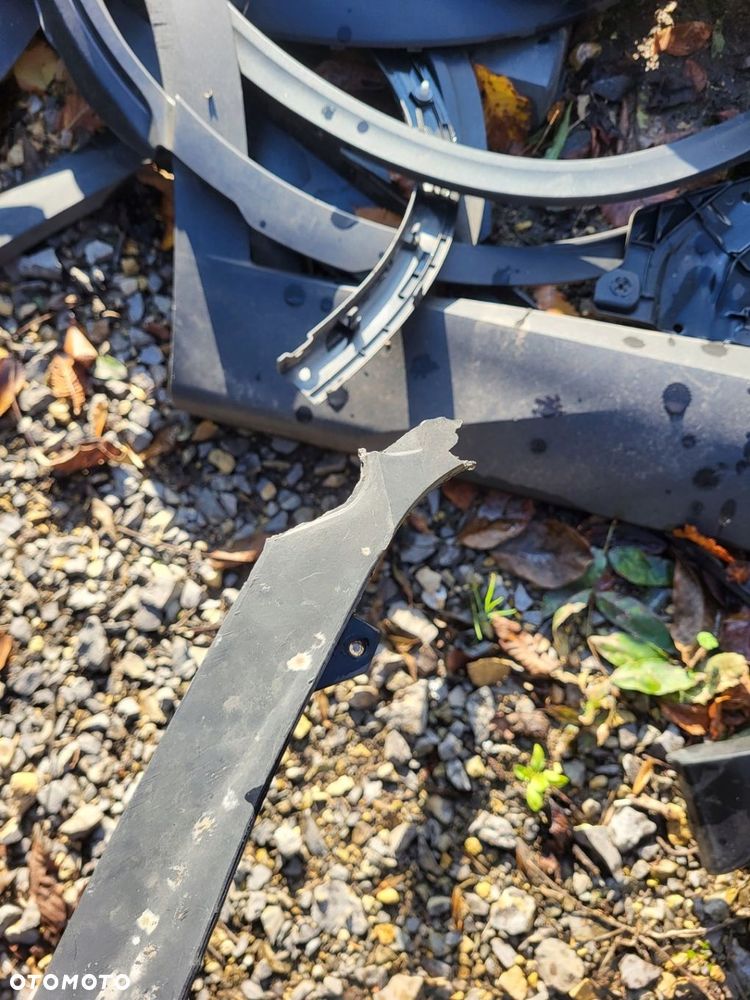 PD PAS PRZEDNI SKODA OCTAVIA III 3 5E0805588D - 5