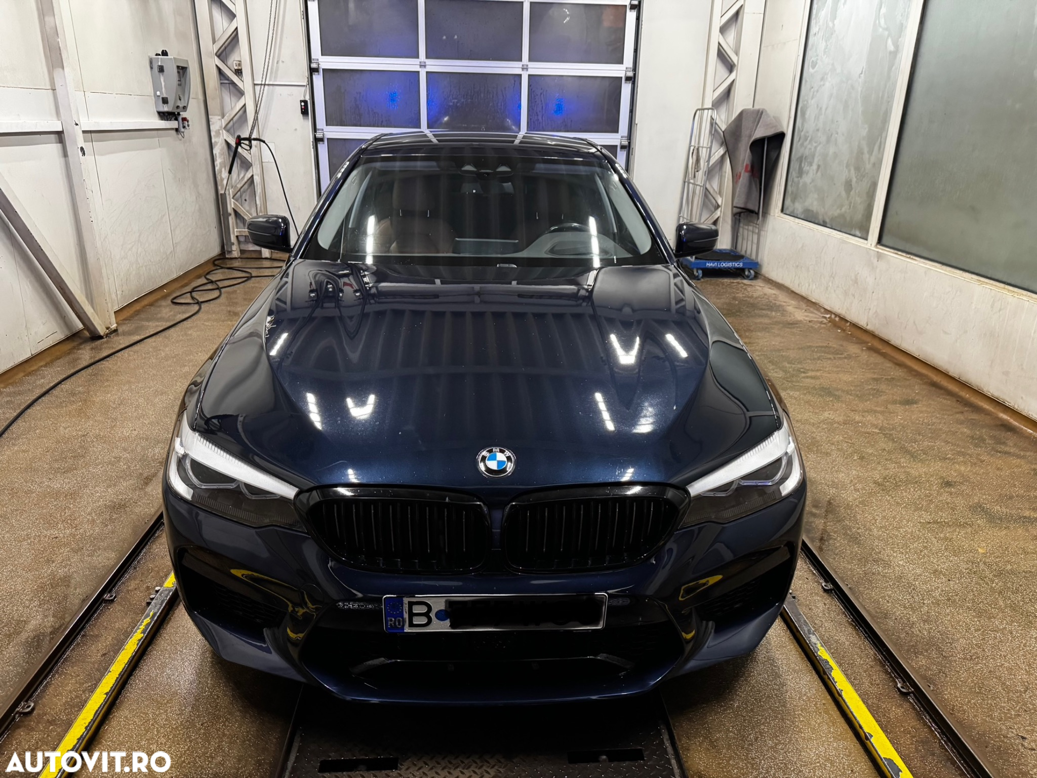 BMW Seria 5 530i Aut. Luxury Line - 28