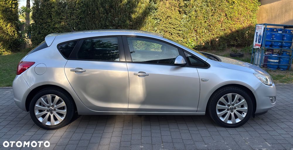 Opel Astra 1.6 Innovation - 6