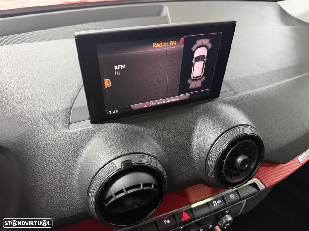 Audi Q2 30 TDI Sport - 13