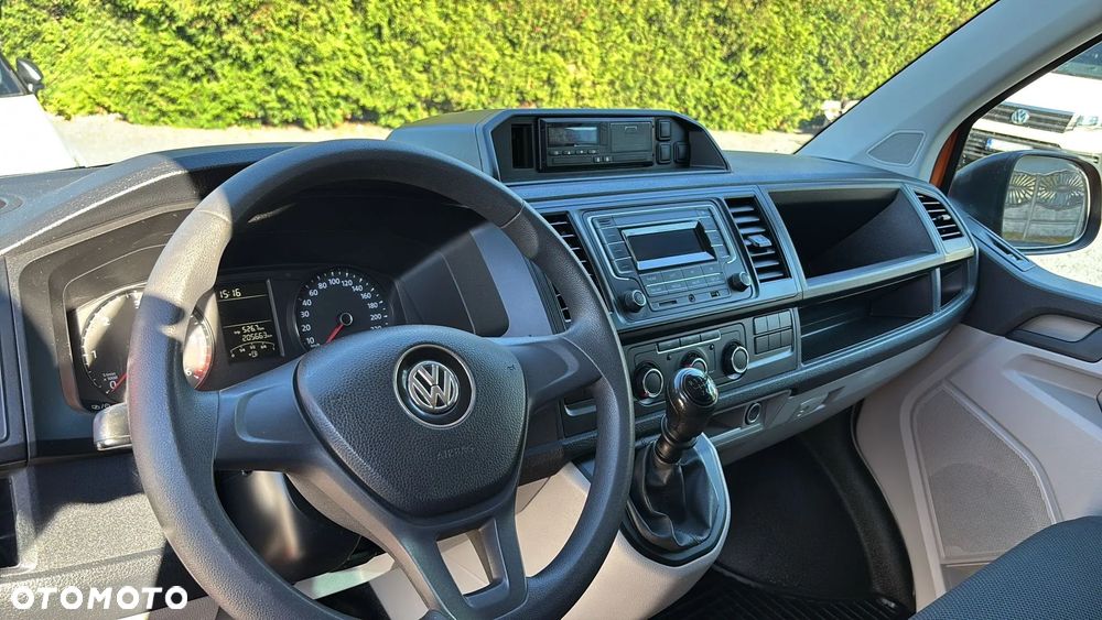 Volkswagen Transporter - 11