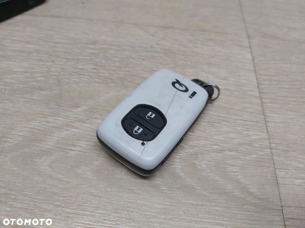 TOYOTA IQ kluczyk pilot Smart Key - 2