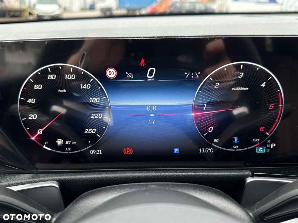 Mercedes-Benz GLB - 22