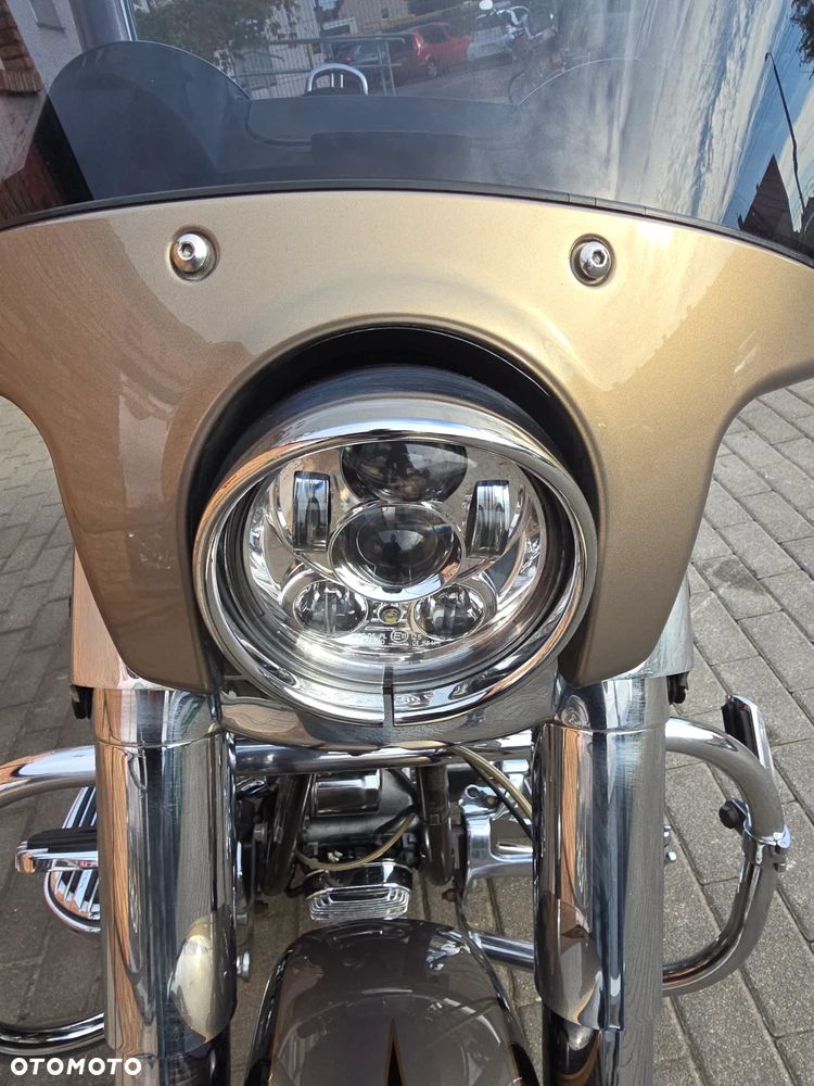Harley-Davidson Softail - 25