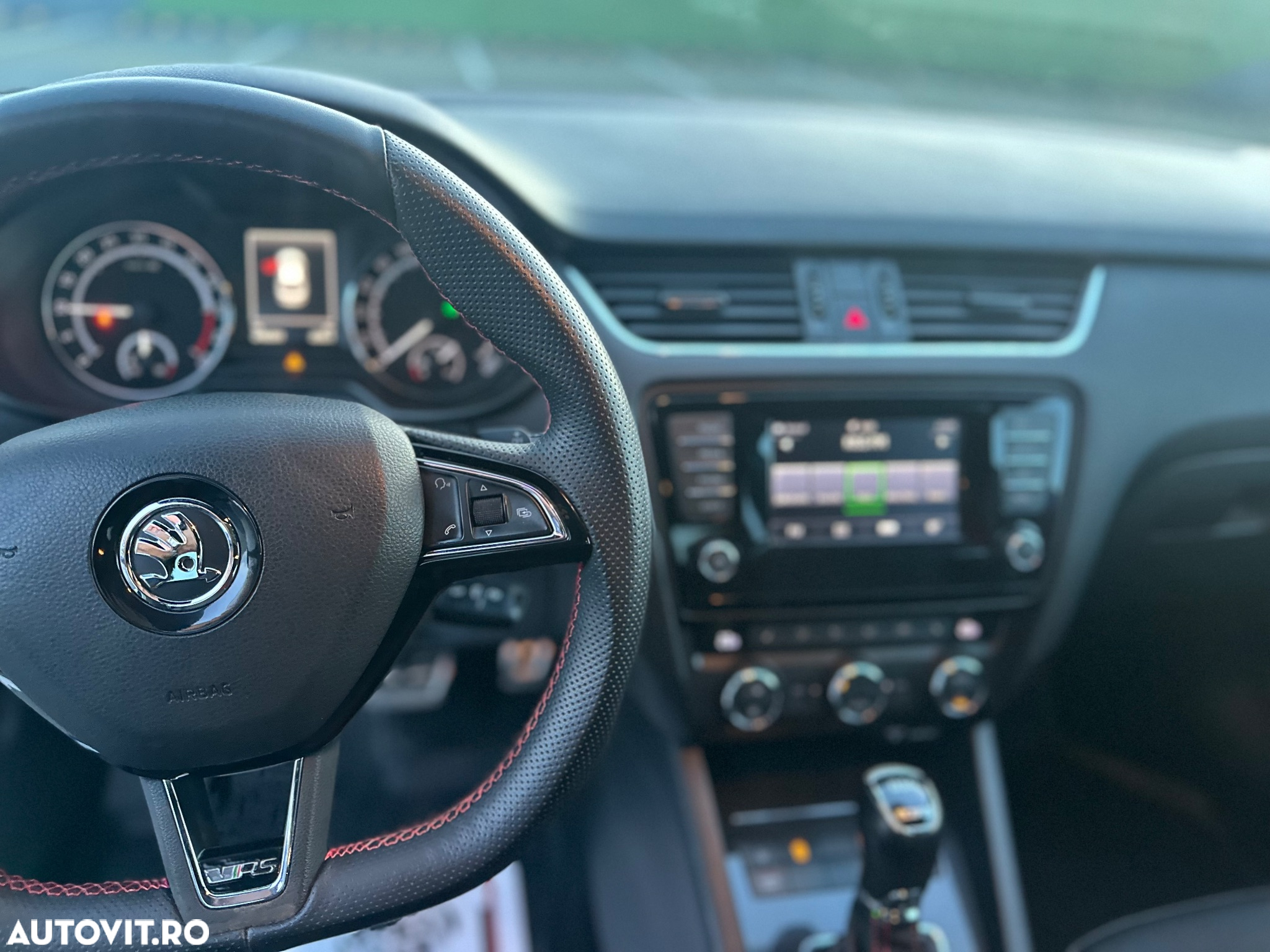 Skoda Octavia 2.0 TDI RS DSG - 22