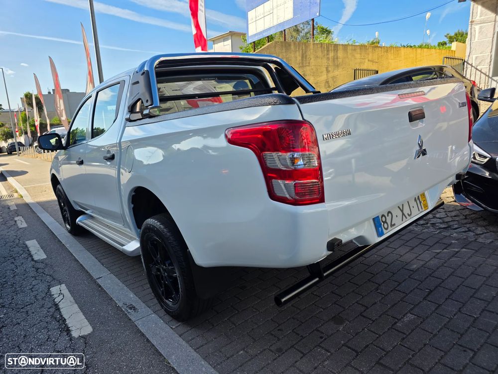 Mitsubishi L200 2.4 DI-D CD Invite 2WD - 26