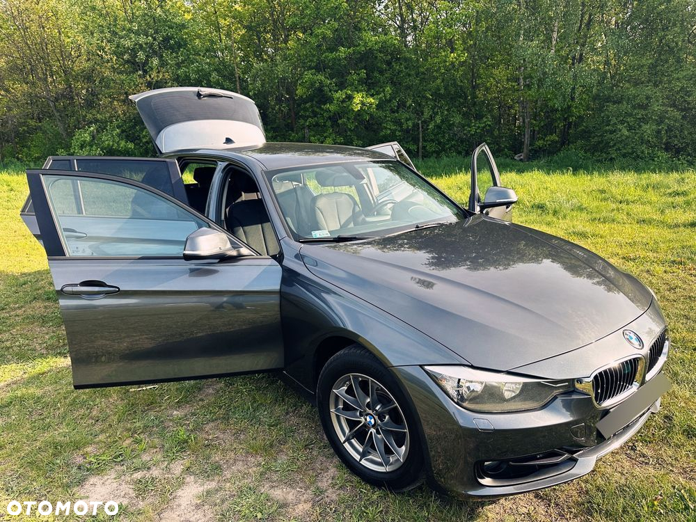 BMW Seria 3 320d - 19