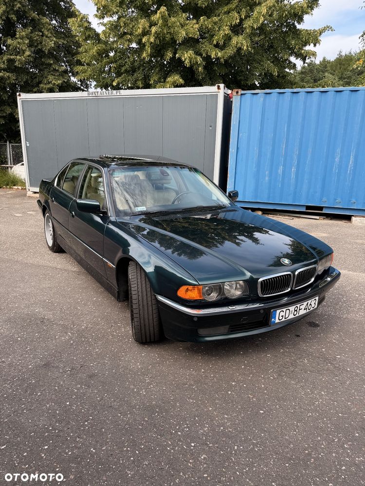 BMW Seria 7 740i - 10