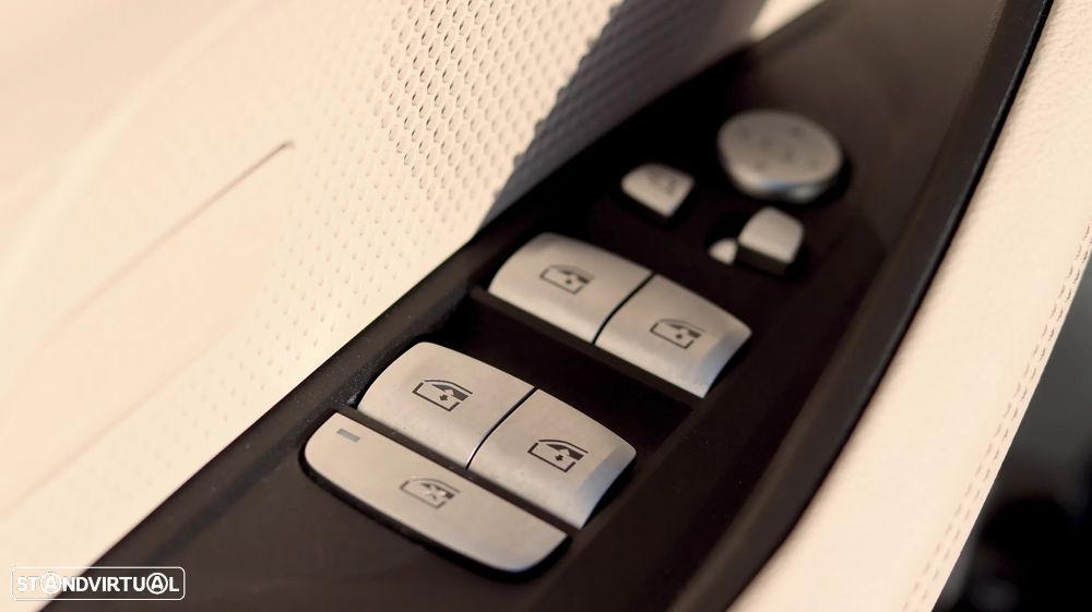 BMW i4 eDrive40 - 15