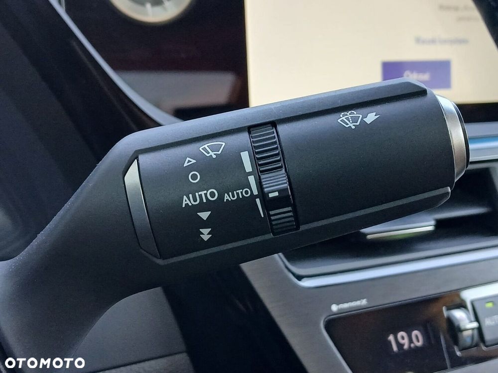 Lexus ES 300h Business Edition - 33
