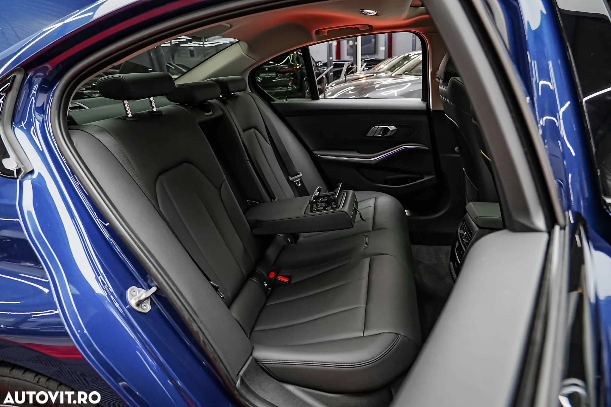 BMW Seria 3 318i Aut. Sport Line - 10