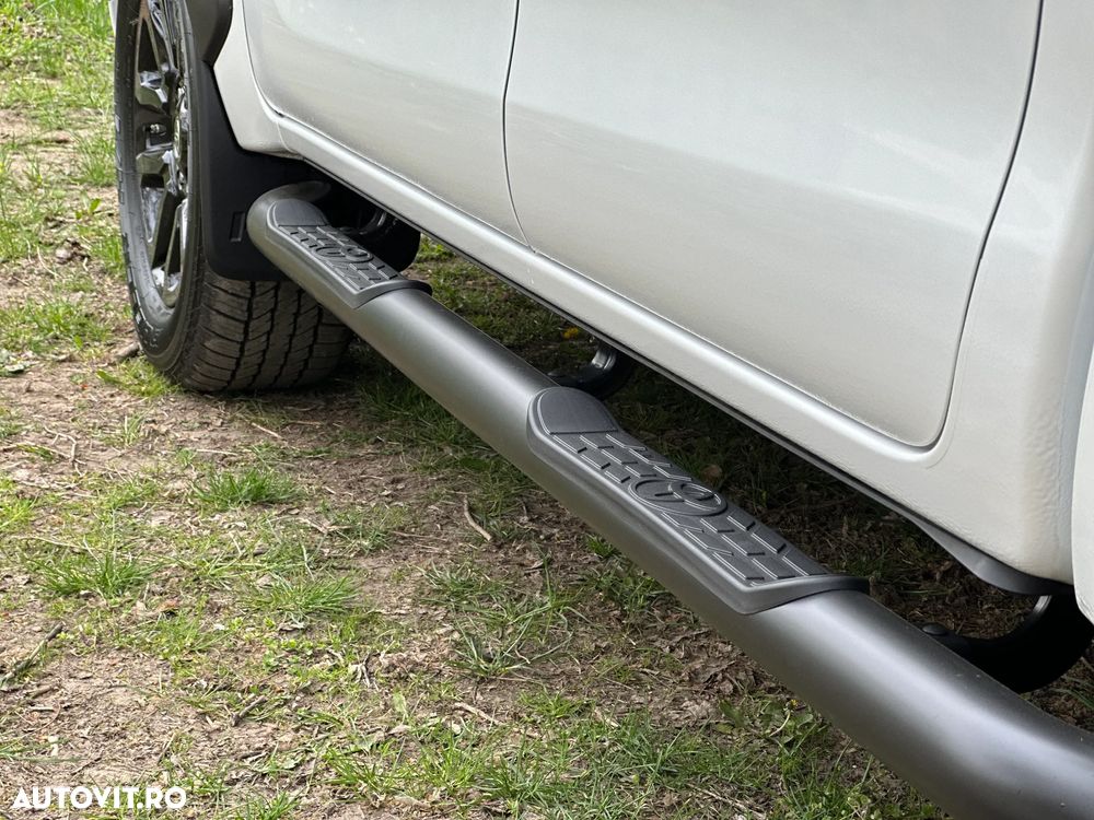 Toyota Hilux 2.8D 204CP 4x4 Double Cab AT MHEV Invincible Color Edition (3E5) - 14