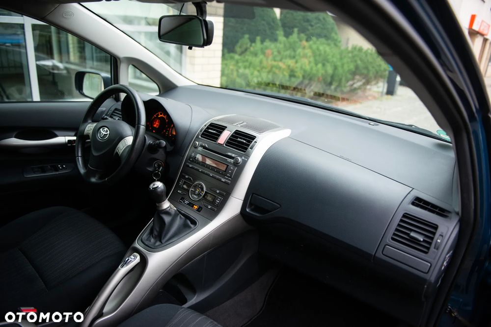 Toyota Auris 1.6 Edition - 24