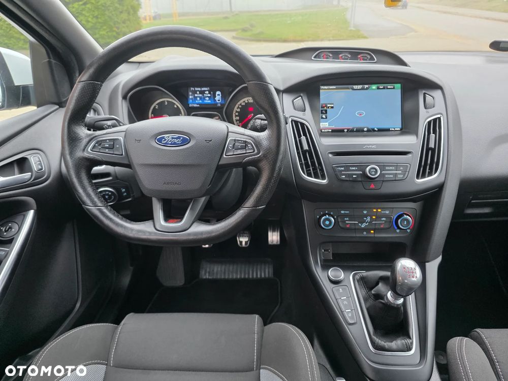 Ford Focus 2.0 TDCi ST - 35