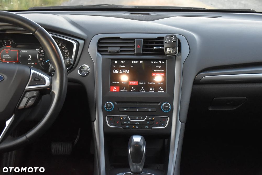 Ford Mondeo 2.0 TDCi Bi-Turbo Titanium PowerShift - 21