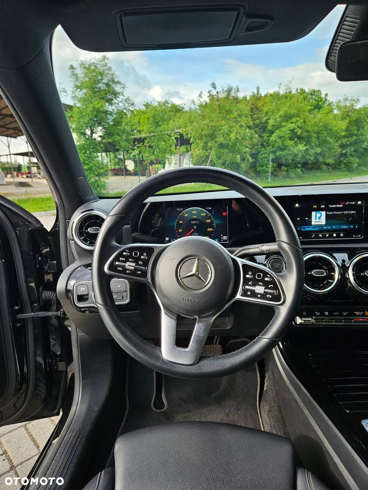 Mercedes-Benz Klasa A 180 Progressive 7G-DCT - 27