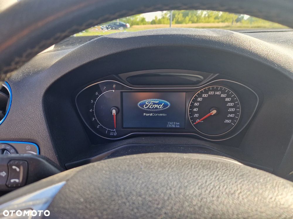 Ford Mondeo - 12
