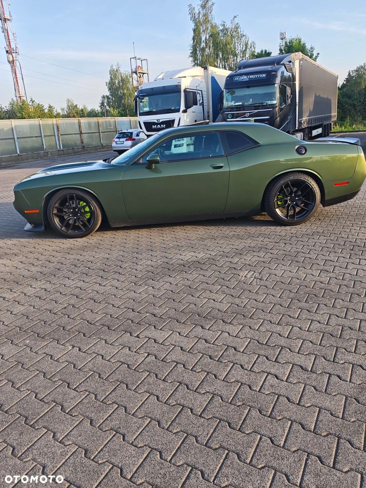 Dodge Challenger 5.7 R/T - 6