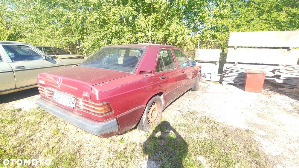 Mercedes-Benz W201 (190) - 2