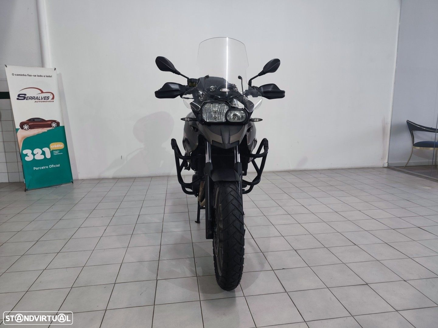 BMW F 700 GS . - 2