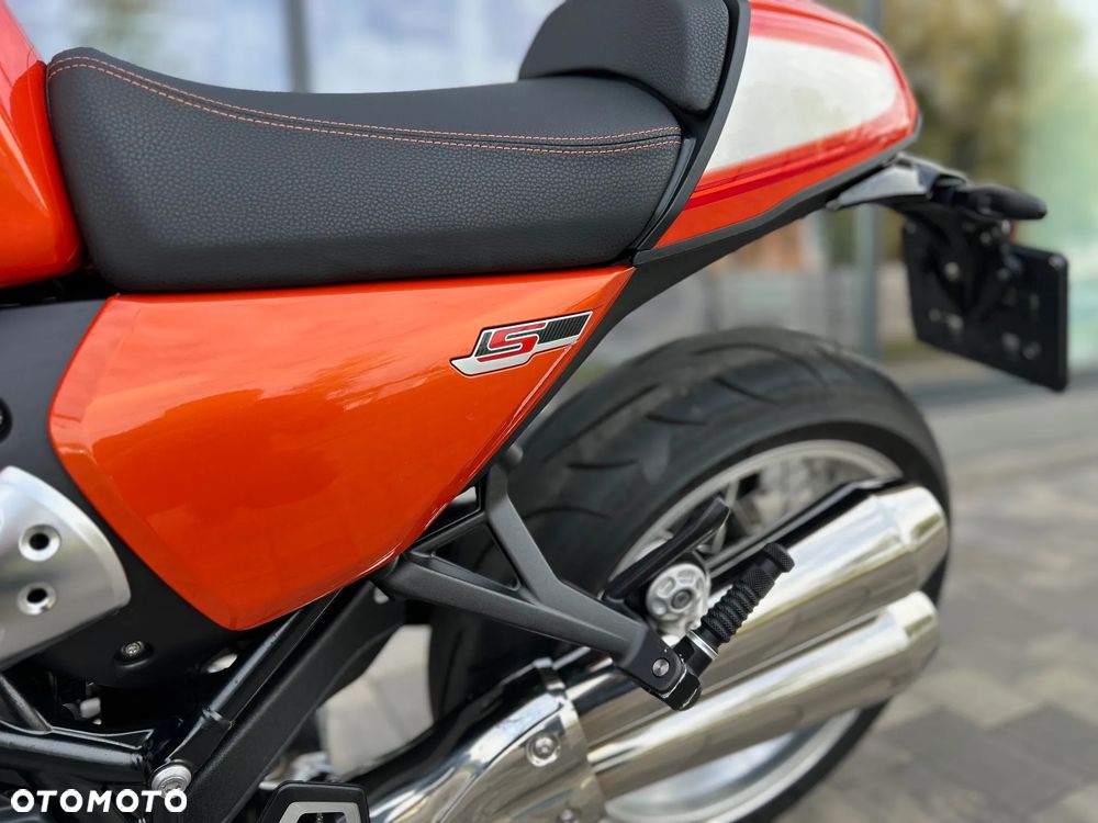 BMW R - 10