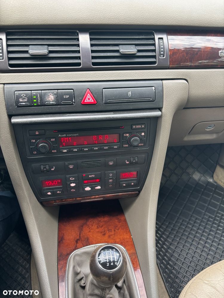 Audi A6 Allroad 2.5 TDI Quattro - 24