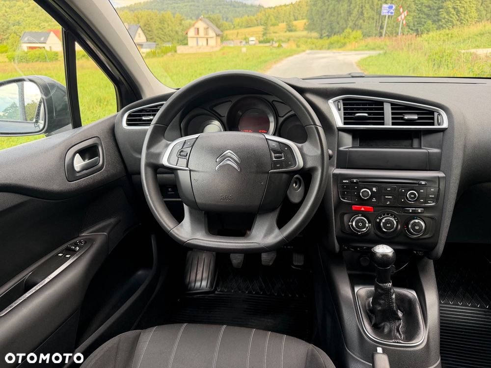 Citroën C4 VTi 95 Attraction - 28