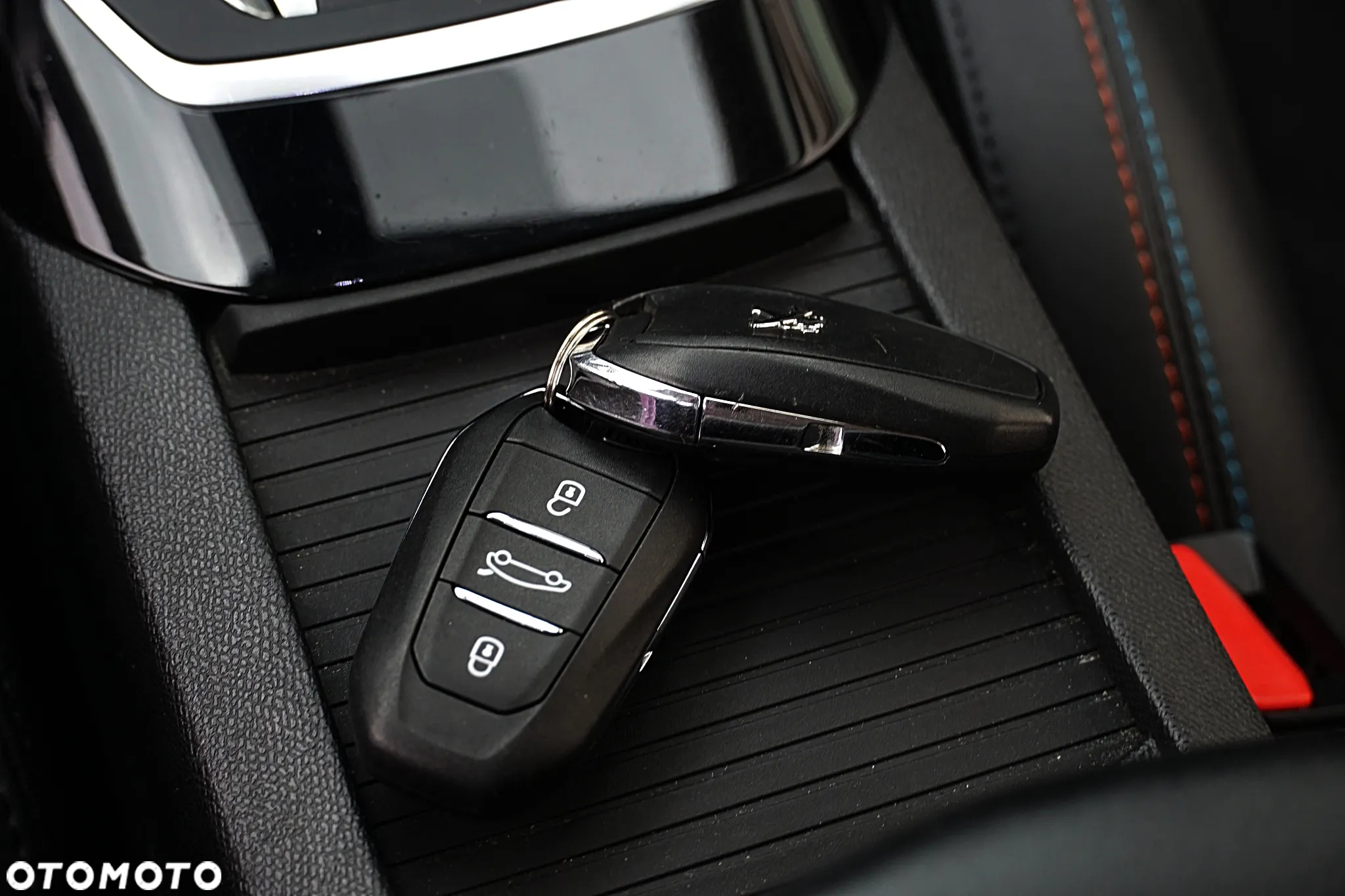 Peugeot 308 BlueHDi FAP 130 EAT8 Stop & Start Tech Edition - 38