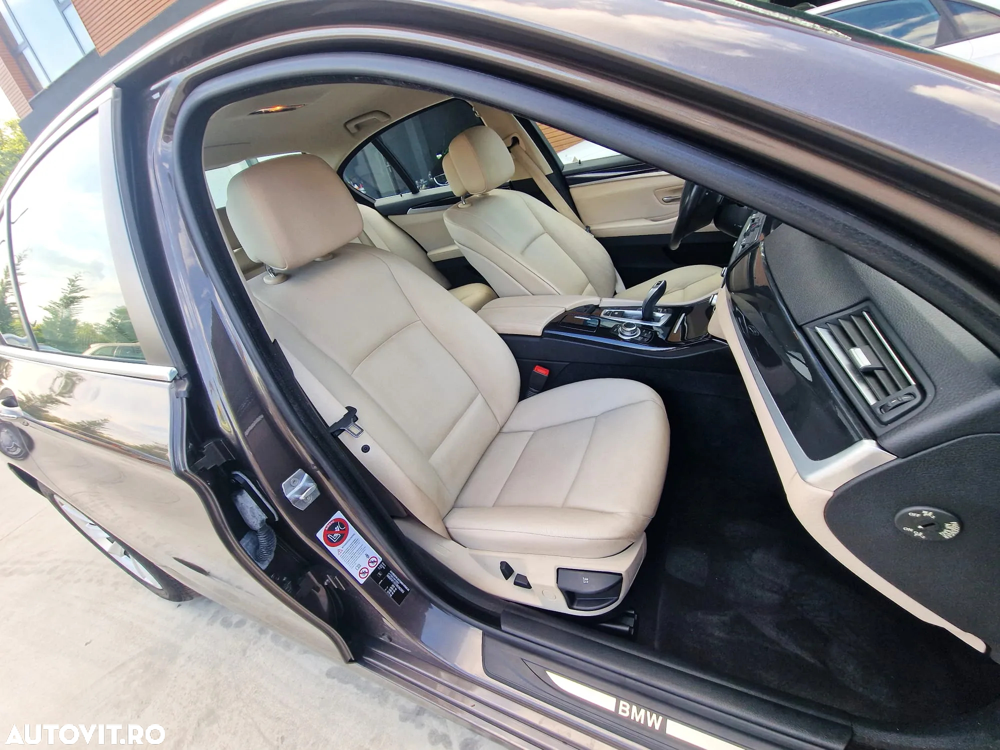 BMW Seria 5 520d - 14