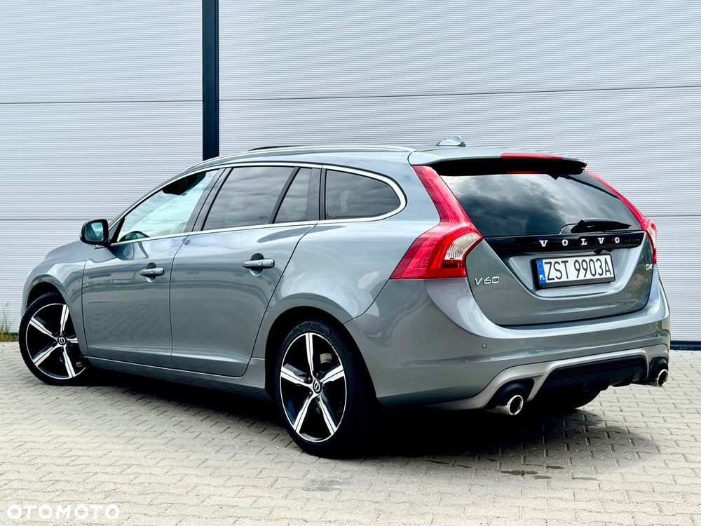 Volvo V60 D4 Geartronic R-Design - 4