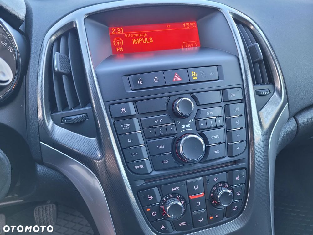 Opel Astra 1.6 Turbo - 24