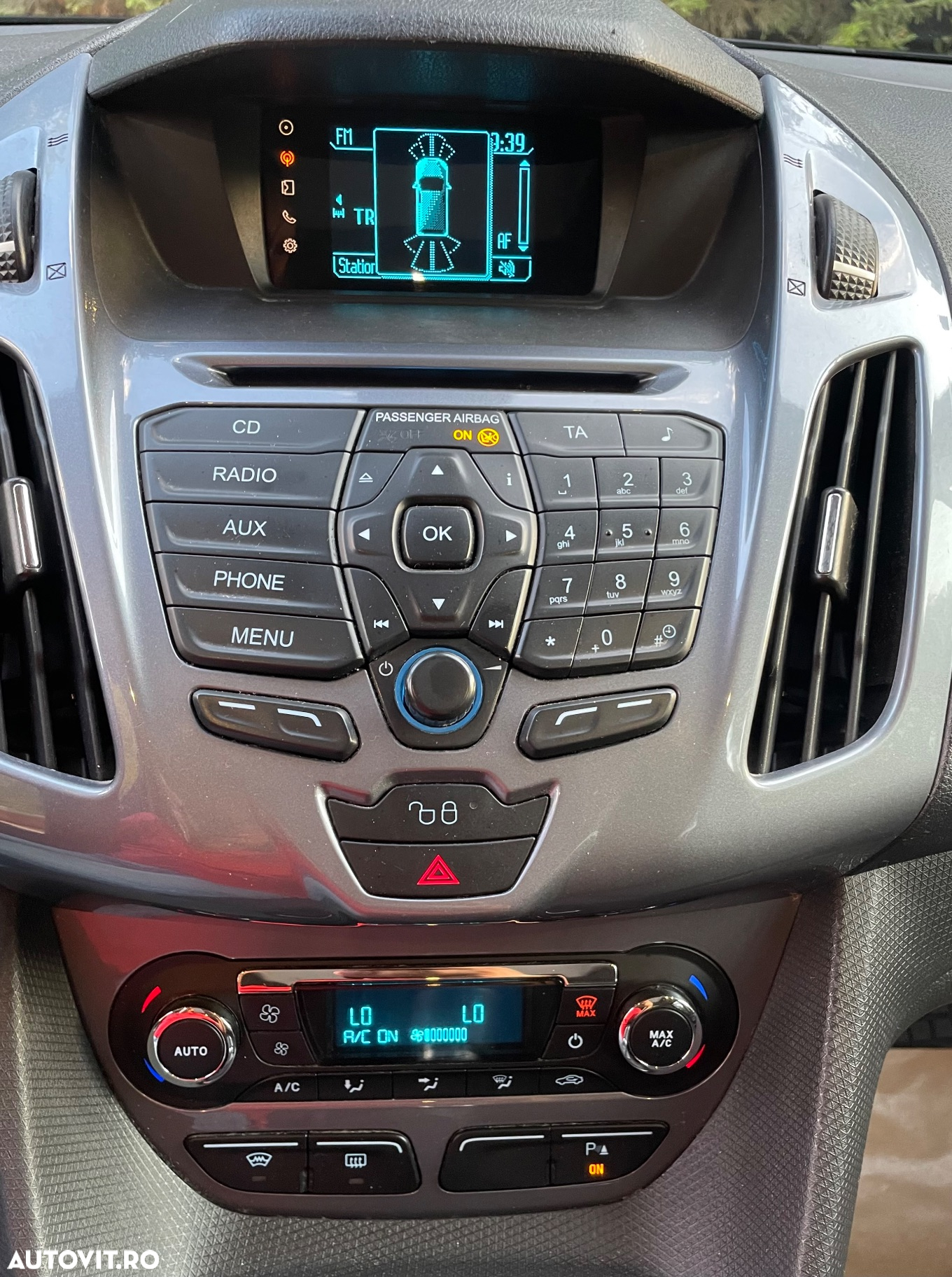 Ford Tourneo Connect 1.6 TDCi Start-Stop Titanium - 29