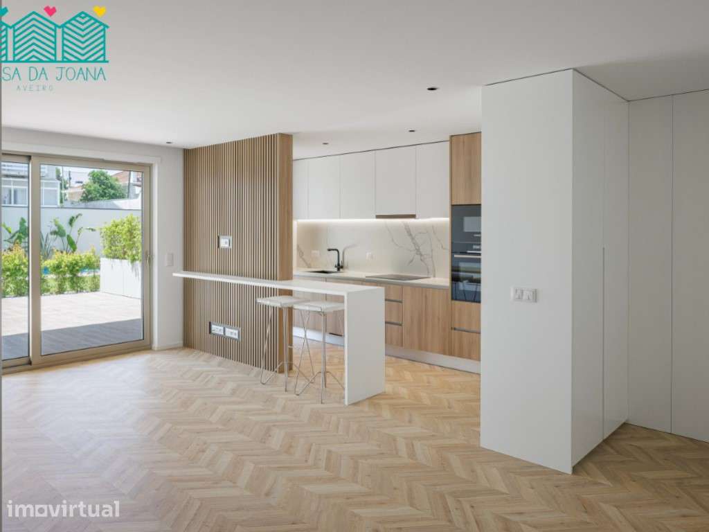 Apartamento T2 com Terraço na Praia da Barra - Grande imagem: 2/26
