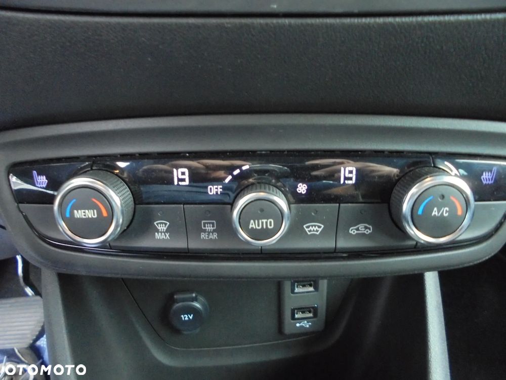 Opel Crossland X - 20