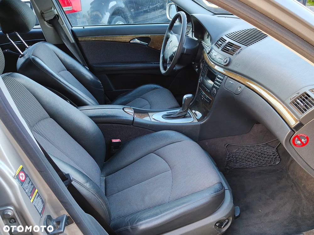 Mercedes-Benz Klasa E 320 CDI T Avantgarde - 5
