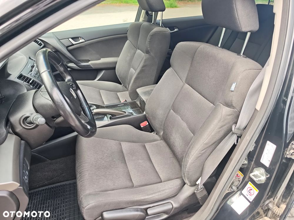 Honda Accord 2.0 Executive - 11