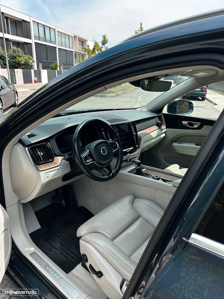 Volvo XC 60 2.0 D4 Inscription AWD Geartronic - 10