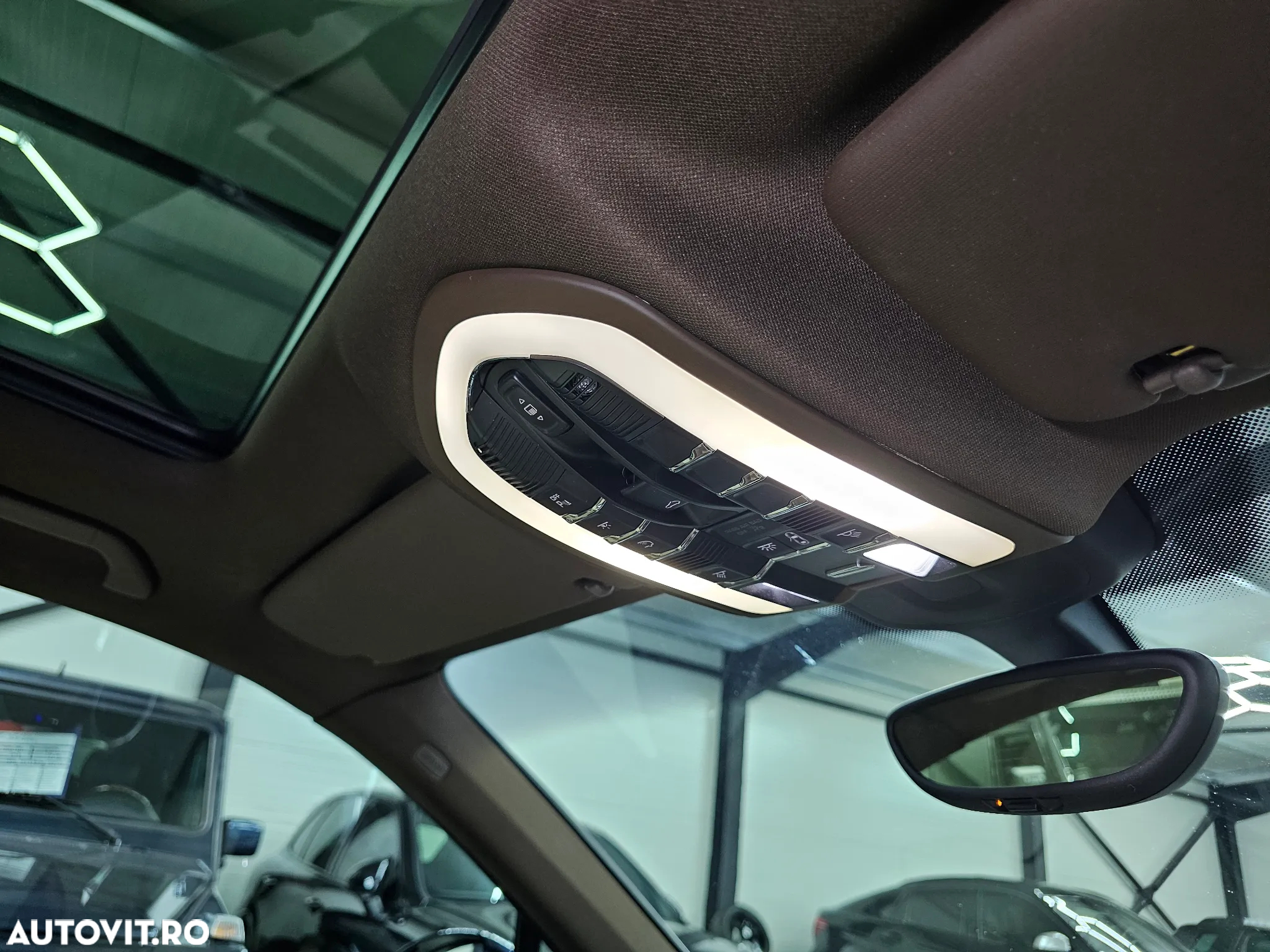 Porsche Cayenne S Hybrid Tiptronic S - 18