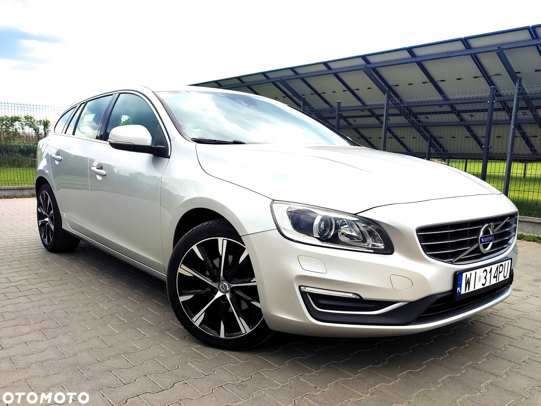 Volvo V60 D3 Momentum - 9