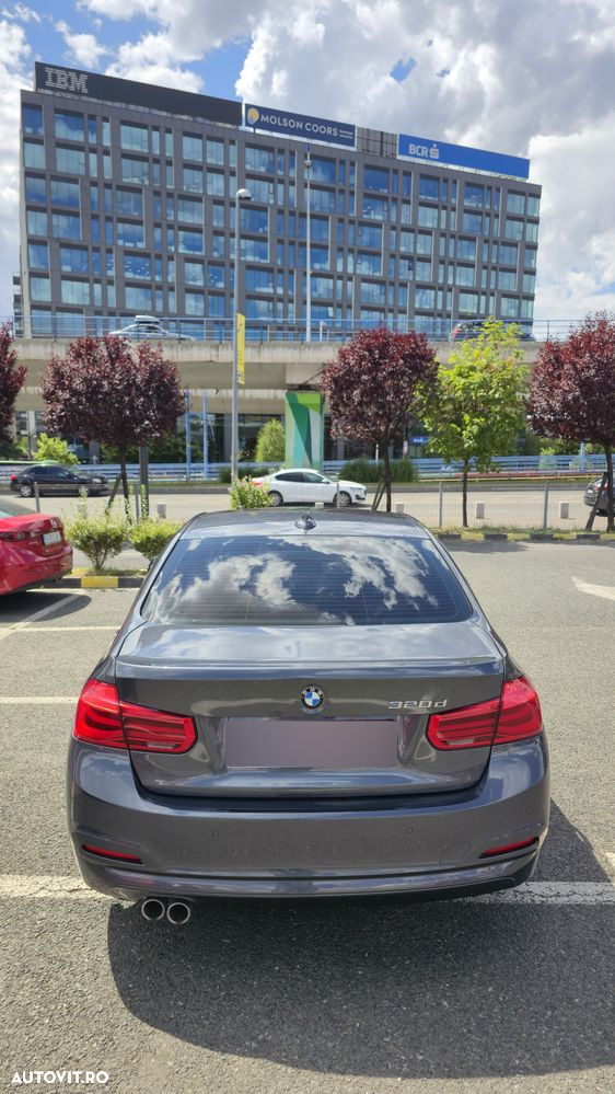 BMW Seria 3 320d Aut. Sport Line - 35