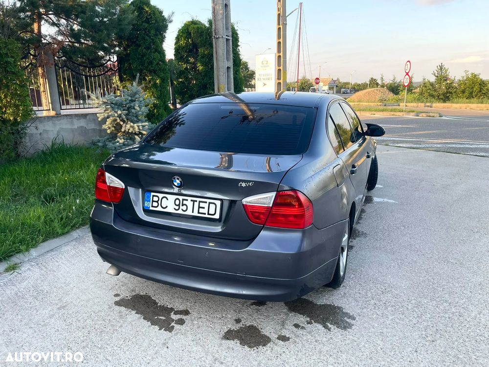 BMW Seria 3 318d - 3