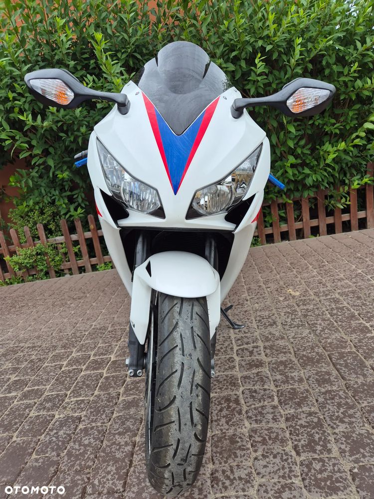 Honda CBR - 3