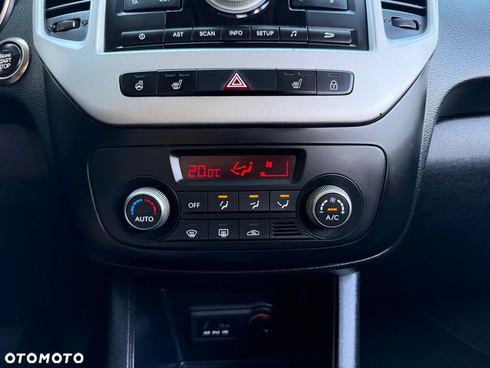 Kia Venga 1.4 CVVT Dream Team Edition - 18