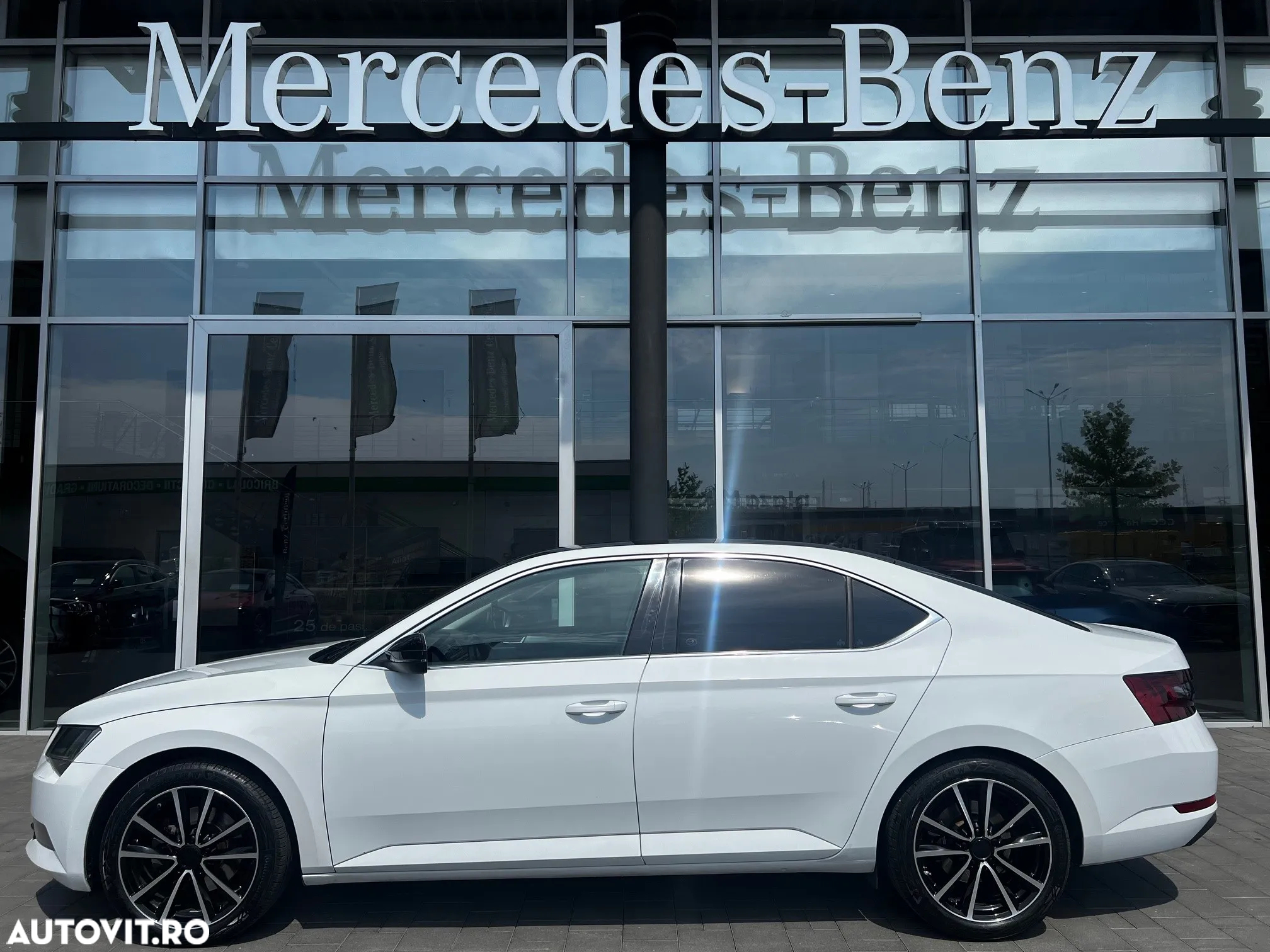 Skoda Superb 2.0 TDI Style - 2