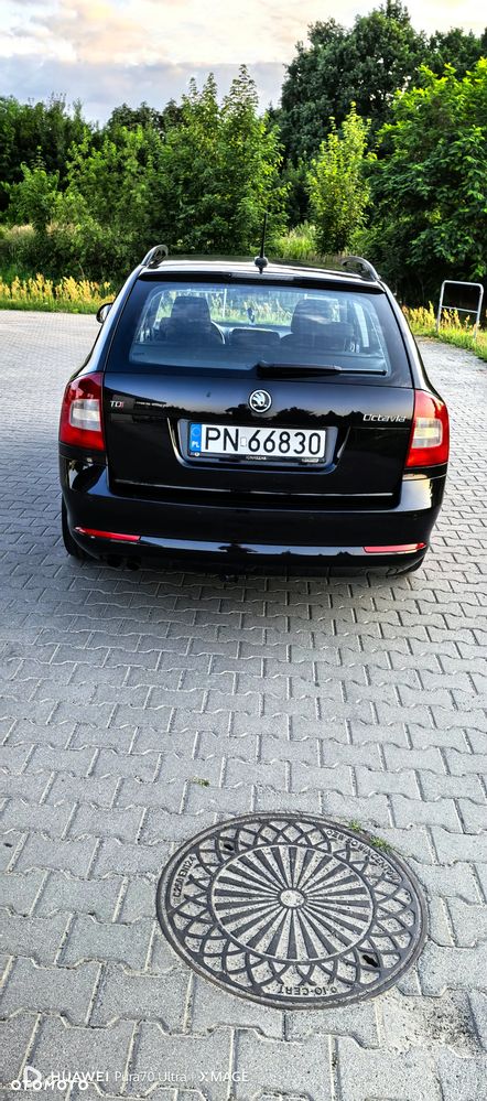 Skoda Octavia 2.0 TDI DSG Ambiente - 25