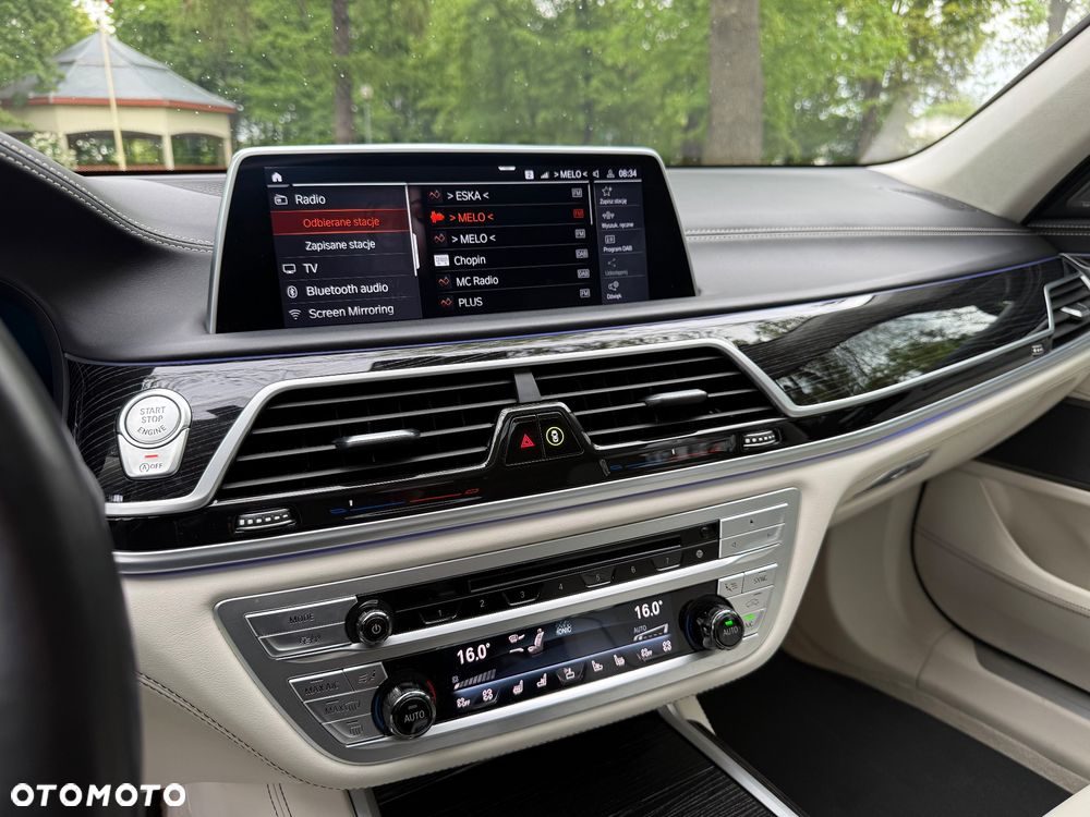 BMW Seria 7 750Li xDrive sport - 25
